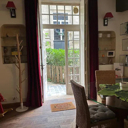 Exclusif Quartier Latin Avec Jardin, Charme Fou ! Paris