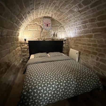 Exclusif Quartier Latin Avec Jardin, Charme Fou ! *